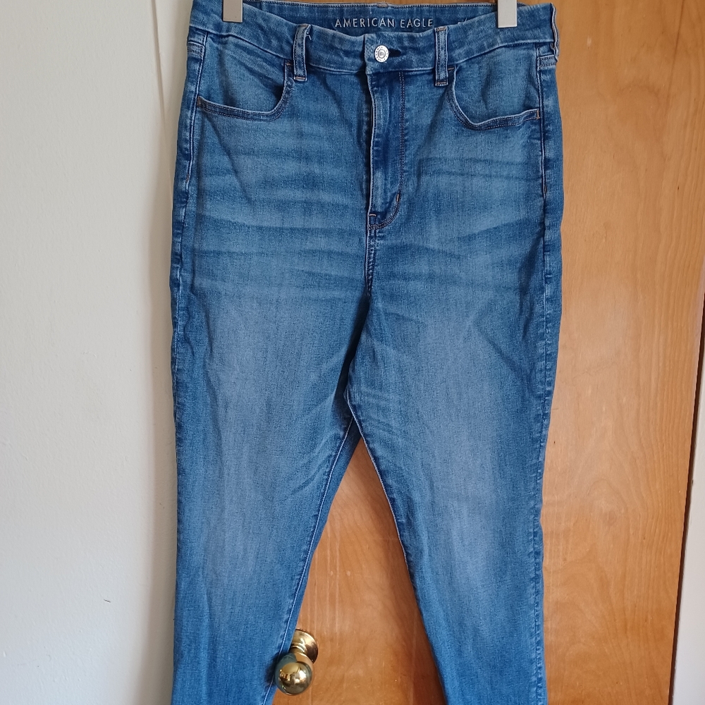 AE Curvy Hightest Waist Jean